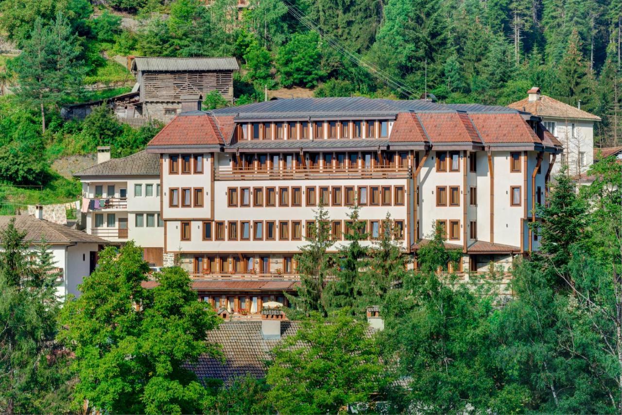Shiroka Laka Hotel Exterior photo